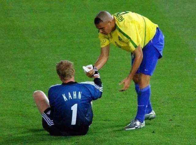 拜仁TV发声明谈古论今卡恩:球员生涯经典